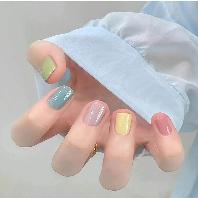 NAIL POLISH